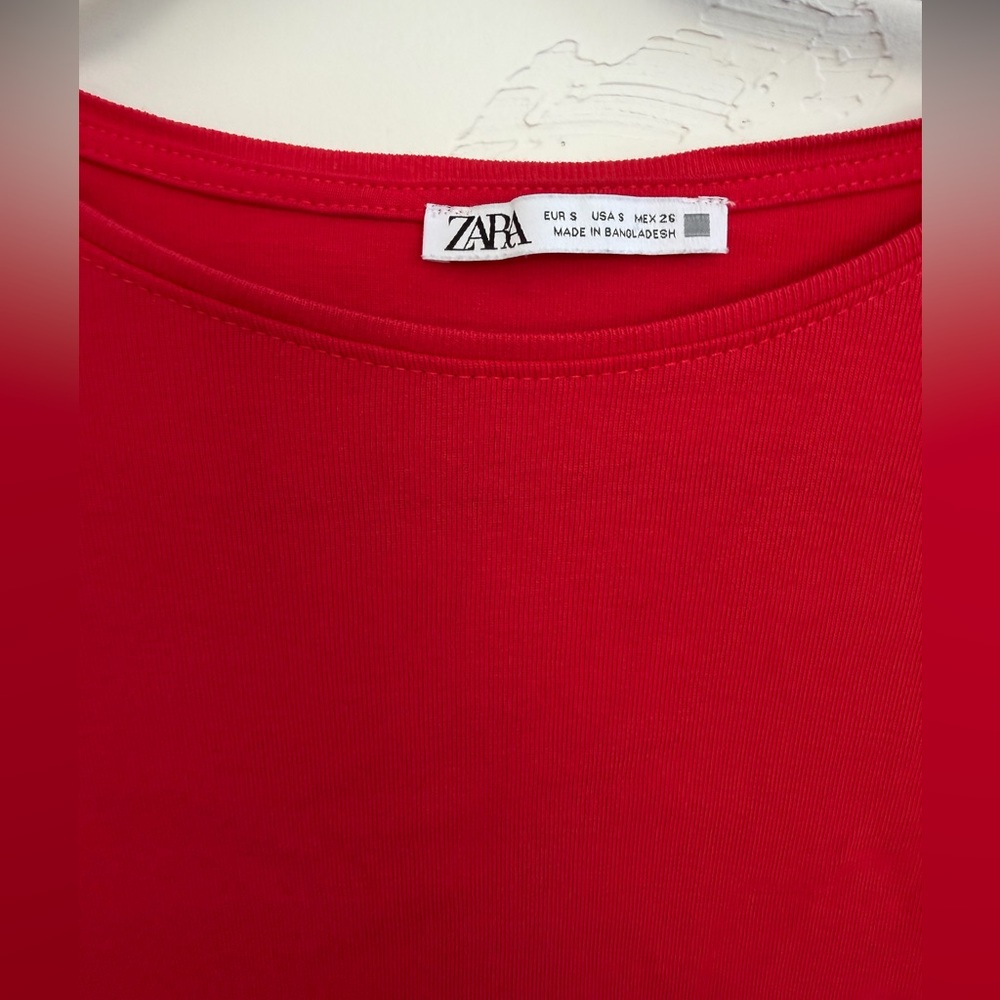 Zara Red Crewneck Short Sleeve 100% Cotton Tee - Picture 3 of 3
